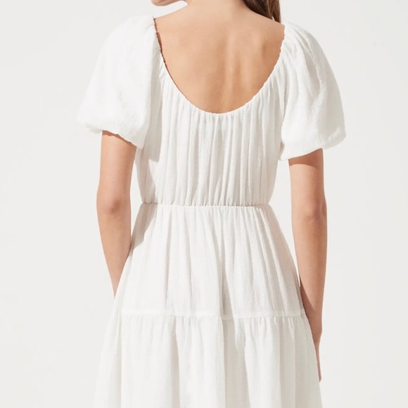 ASTR The Label Tiered White Short Sleeve Dress - Picture 2 of 9